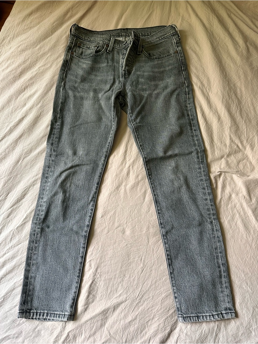 Levi's Women's Skinny Jeans in Washed Gray-Blue